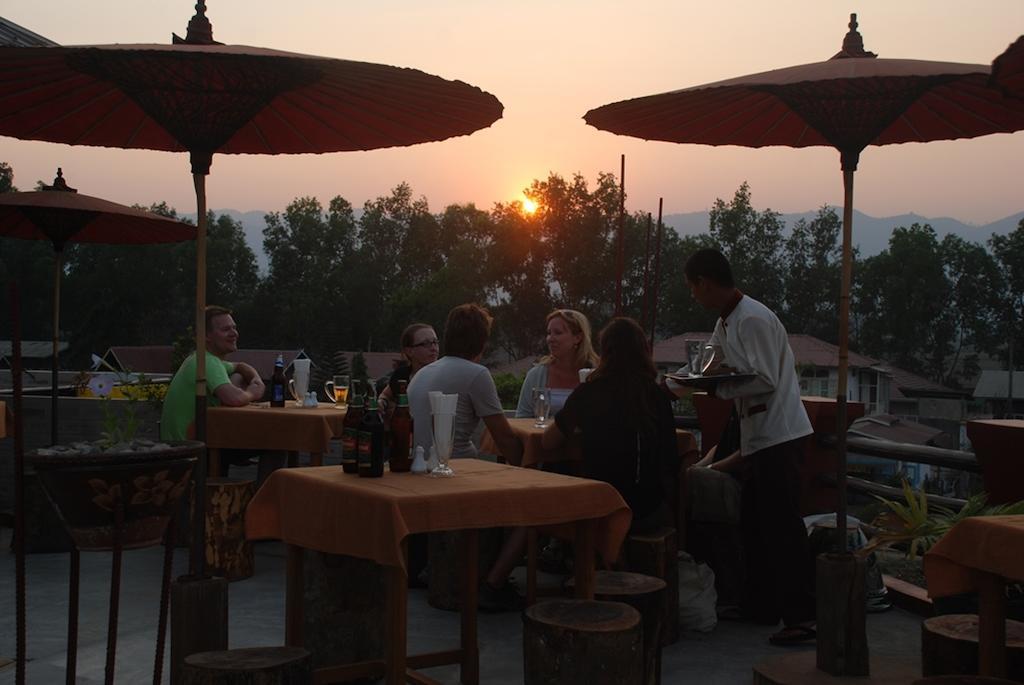 ניאונגשווה Inle Star Hotel מראה חיצוני תמונה