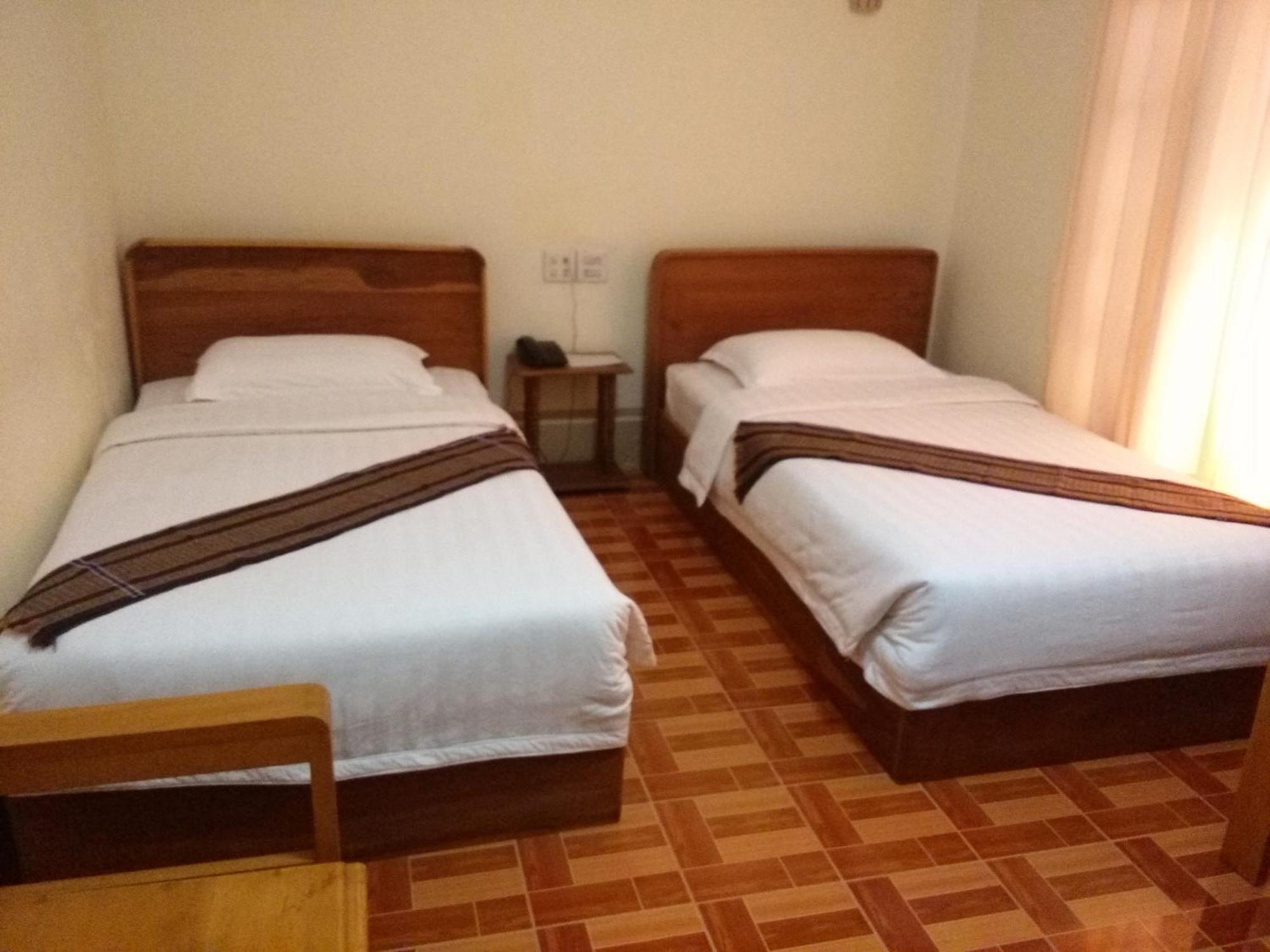 ניאונגשווה Inle Star Hotel חדר תמונה