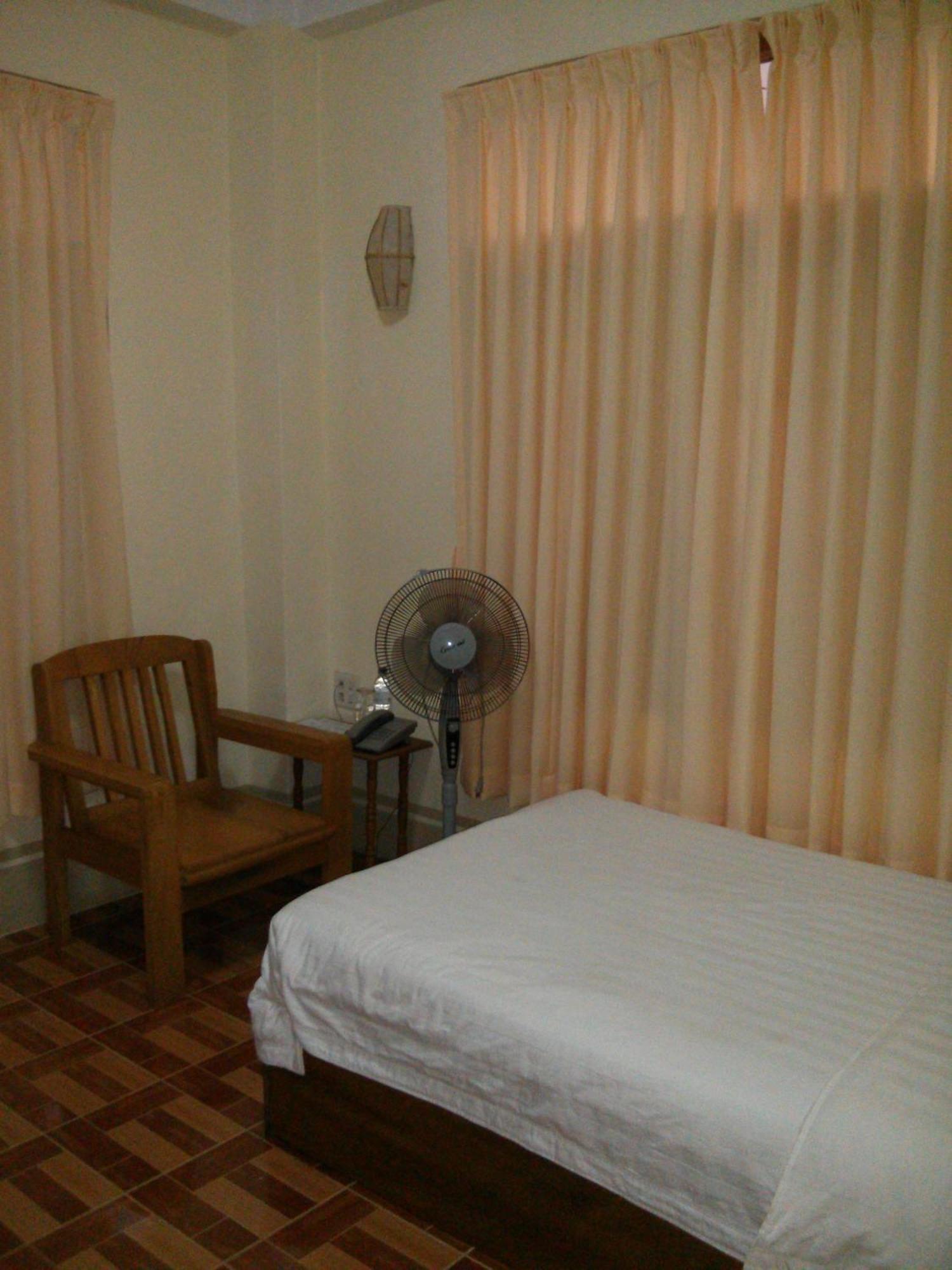 ניאונגשווה Inle Star Hotel חדר תמונה