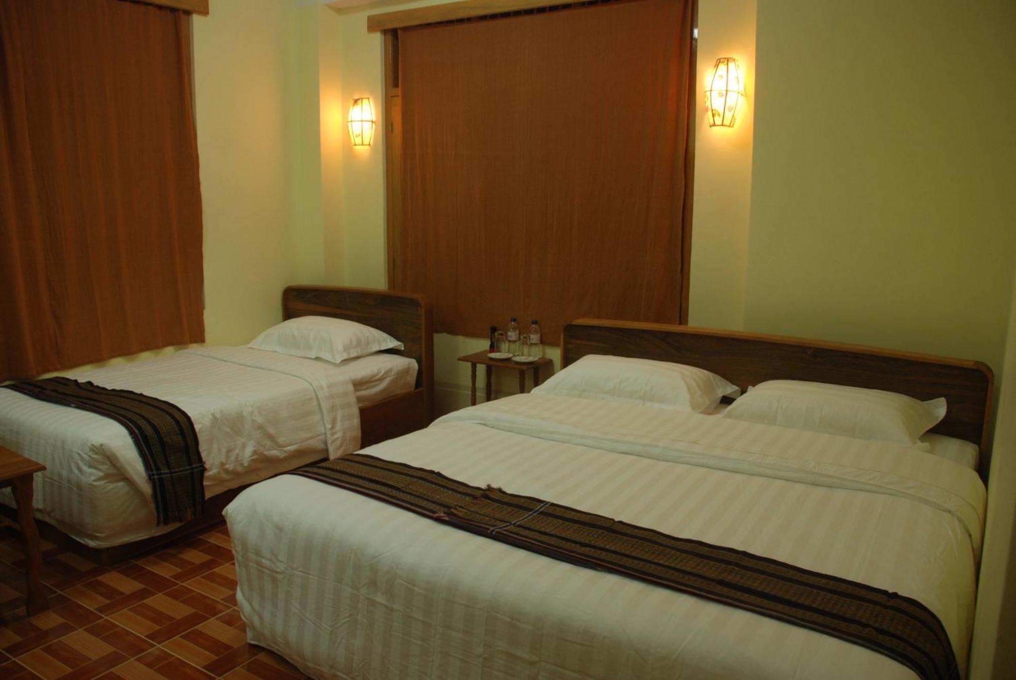ניאונגשווה Inle Star Hotel חדר תמונה