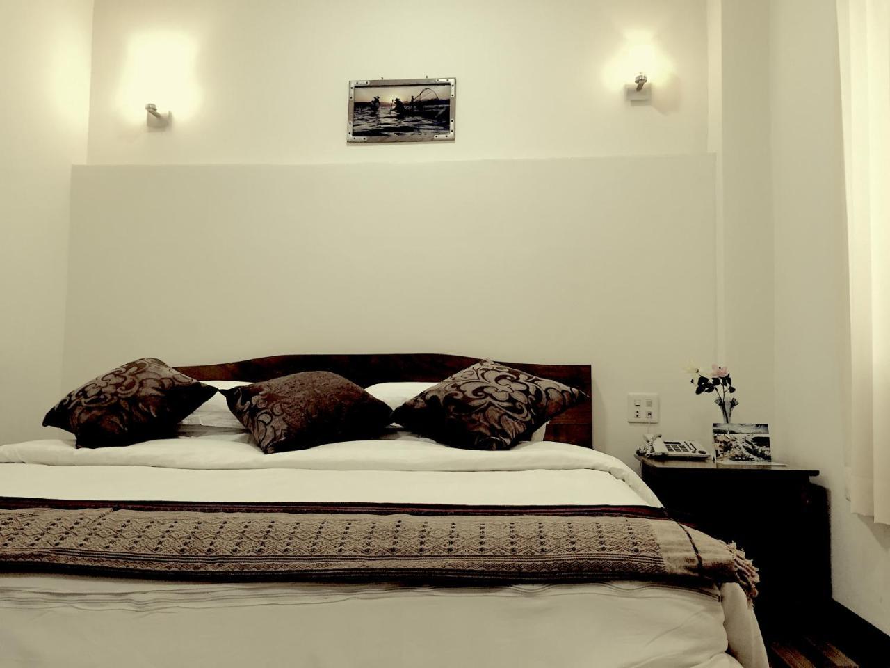 ניאונגשווה Inle Star Hotel מראה חיצוני תמונה