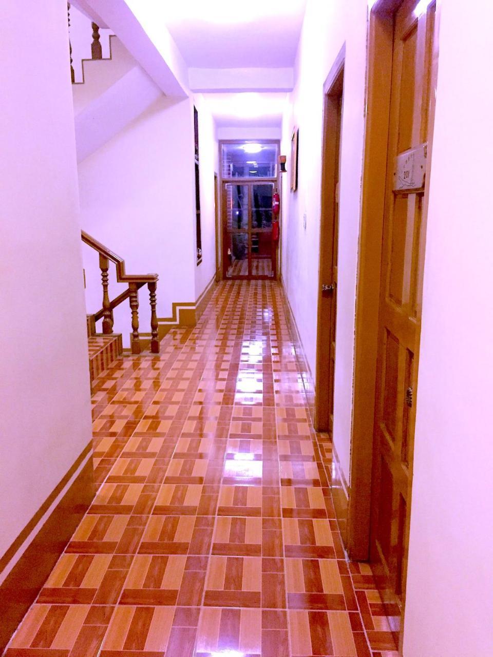 ניאונגשווה Inle Star Hotel מראה חיצוני תמונה